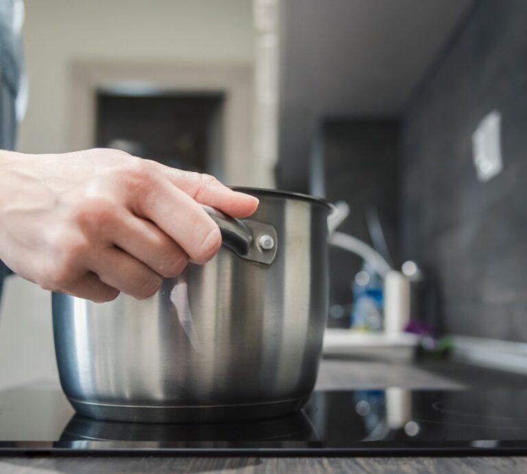 How to Use Empava Induction Cooktop (Best Guide)