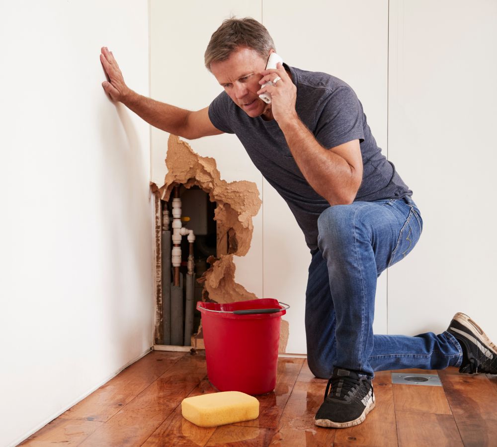 Seeking Professional Help: When to Call a Plumber