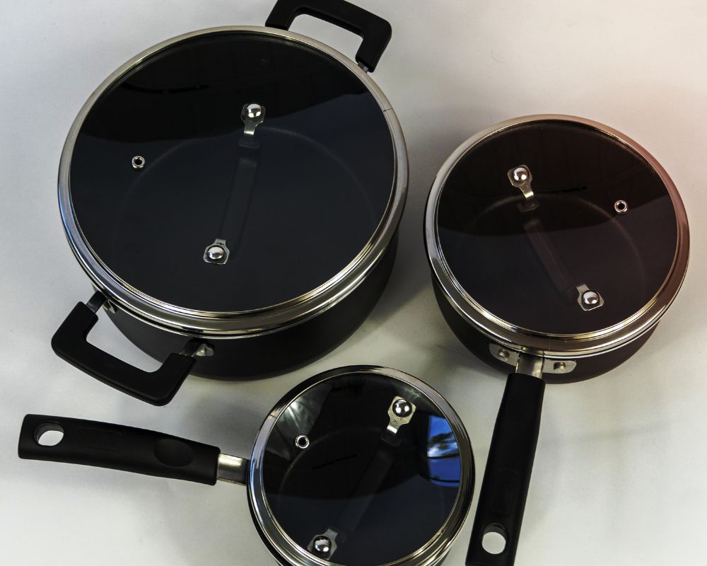 Tips for Maintaining Clean Cookware